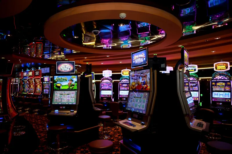 Slot Games in Your Pocket: The Double-Edged Revolution of Mobile Play